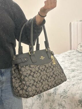 LIKE POST FOR OFFERS BY ME